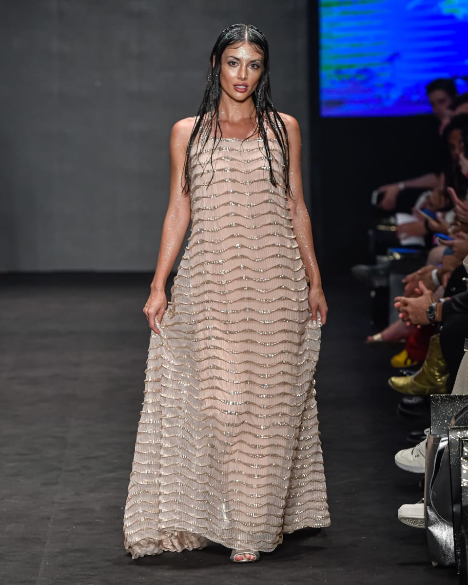 Renata Buzzo

SPFW N56

Foto: Ze Takahashi/ @agfotosite